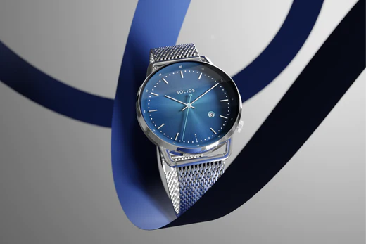 The Blue Curve, a thoughtfully designed dial color